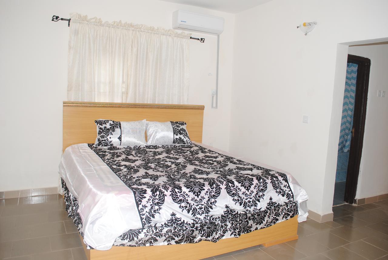 Wynnas Serviced Apartments Benin City Exteriör bild